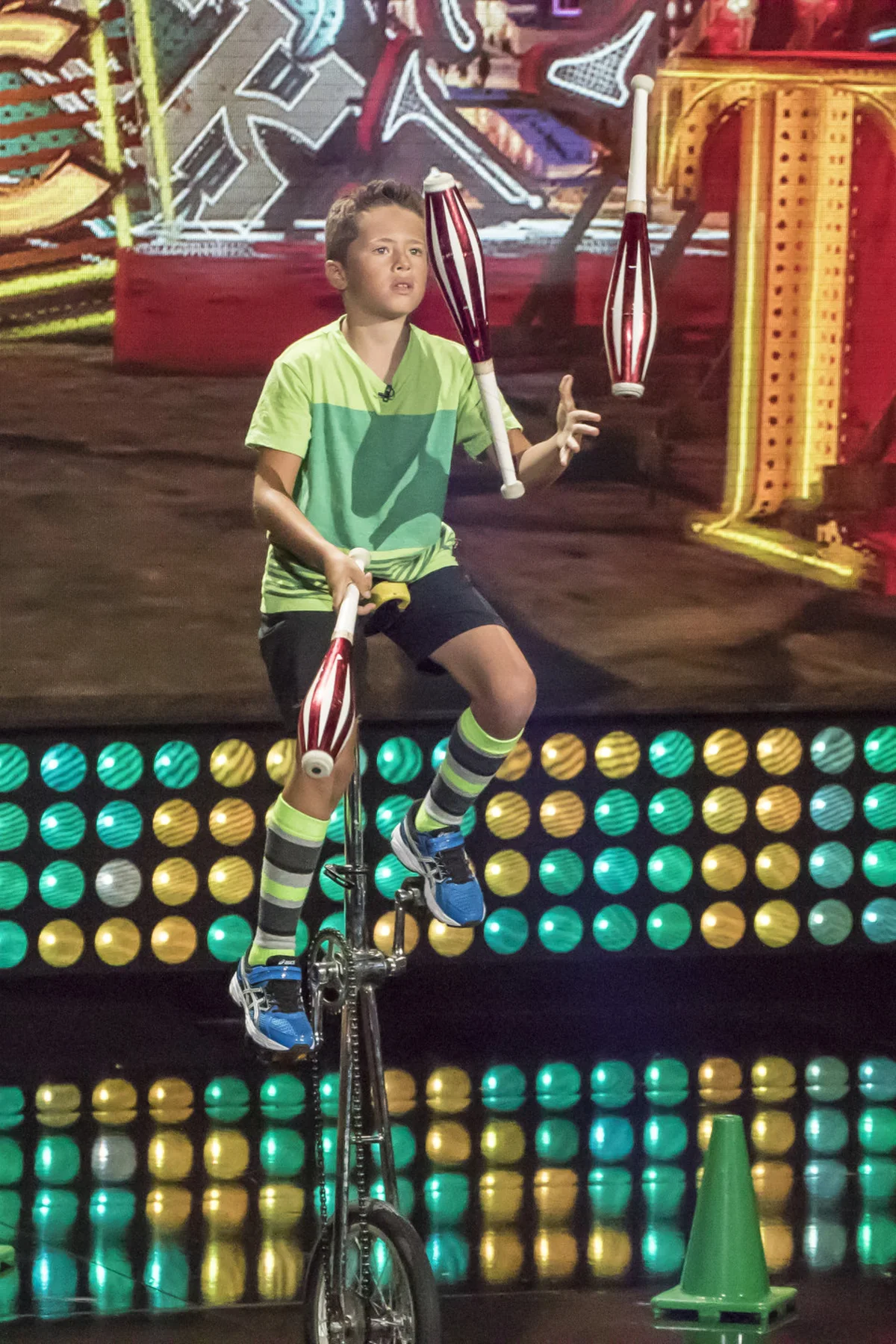Nash on the Little Big Shots stage